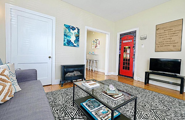 1920s Urban Charm, Lower-Greenville Ave Area