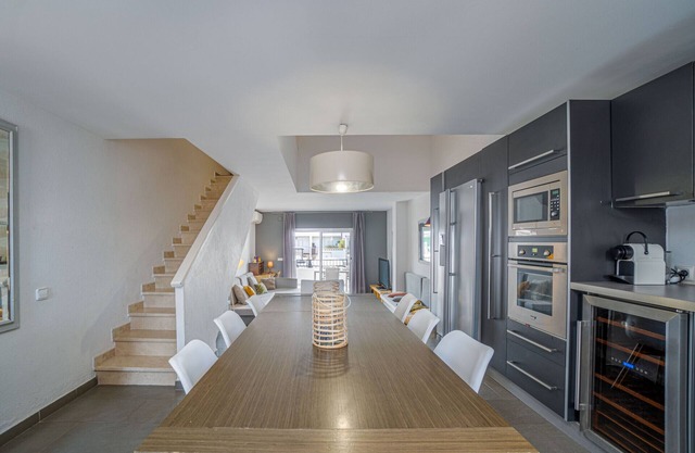 195-Beautiful canal house with private mooring