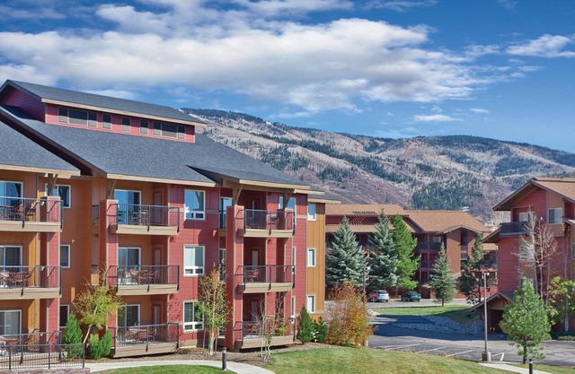 1Bed/1Bath Deluxe Unit at a Gorgeous Steamboat Springs Resort in Ski Country!
