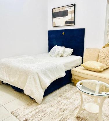 1bedroom hall