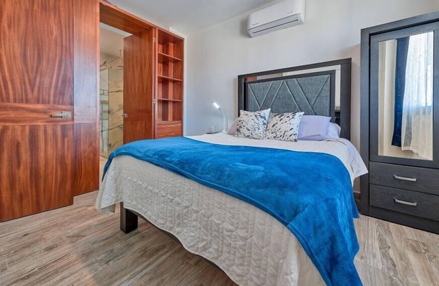 1BR apartment - Private Balcony - Pool - Gym
