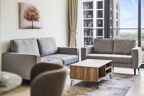 1BR Azizi Riviera 44 City Skyline View