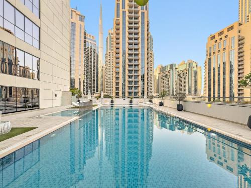1BR in Business Bay near Burj Khalifa & Dubai Mall with Pool & Gym Access