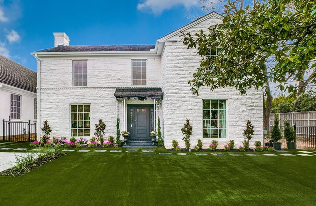 $1M + Luxury home in Preston Hollow