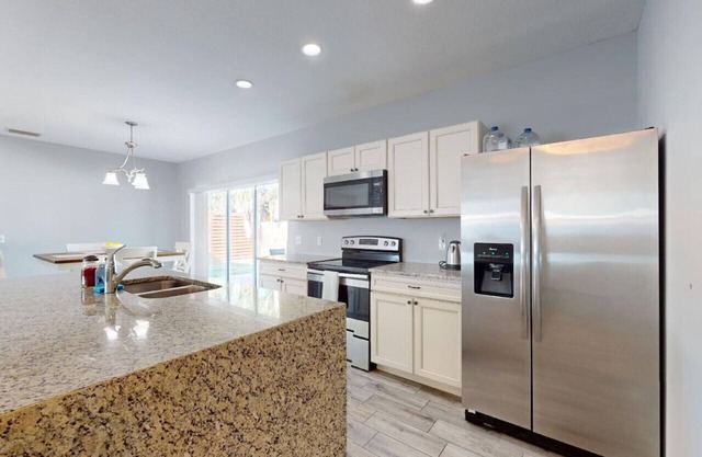 2/2 South Sarasota Escape