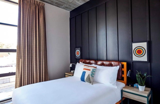 2 Artistic Boutique Rooms for Families – Explore Vibrant East Nashville!
