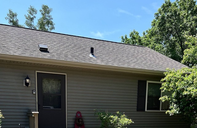 2 Bdrm Pet Friendly Cottage 2 min to Castle Rock Lake