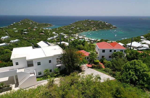 2 bed, 2 bath with pool access overlooking Cruz Bay