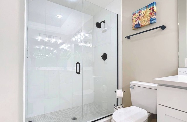 2 bed 2 full bath w/pool, golf included w 30 day