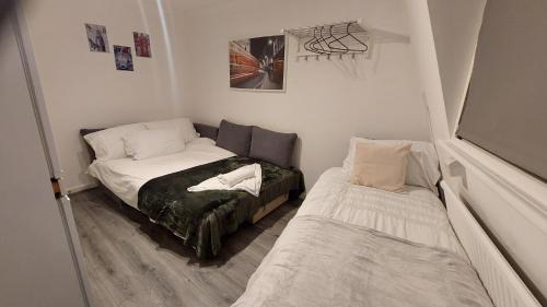 2-Bed Apartment in King's Cross Central London