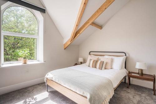 2-Bed · City Centre · Sleeps 4