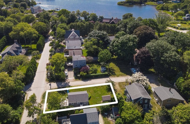 2-bed cottage, near Green Hill Beach, URI