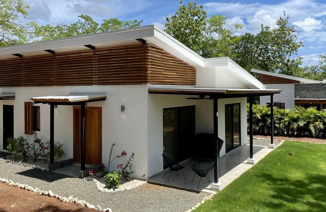 2 BED HOME 5 MIN TO TAMARINDO GATED COMMUNITY POOL