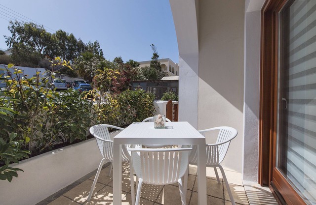 2 Bed House - Sleeps 5 - Pets - Parking - Wifi