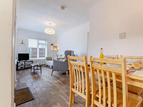 2 Bed in Bacton 75392