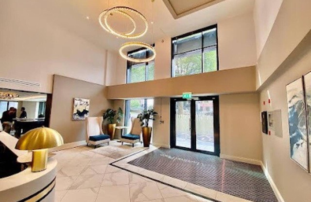 2-bed Luxury Apartment in Birmingham City Center