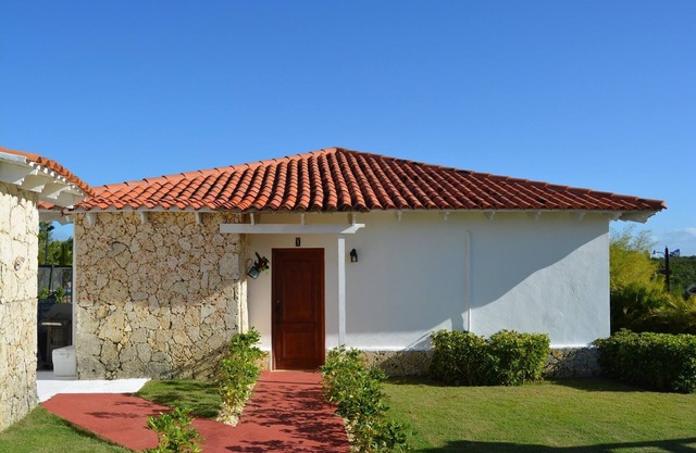 2 Bedroom, 1.5 Bath Villa with Golf Cart in La Estancia Golf Resort