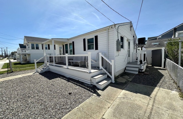 2 bedroom, 1 bath, North Wildwood beach cottage!