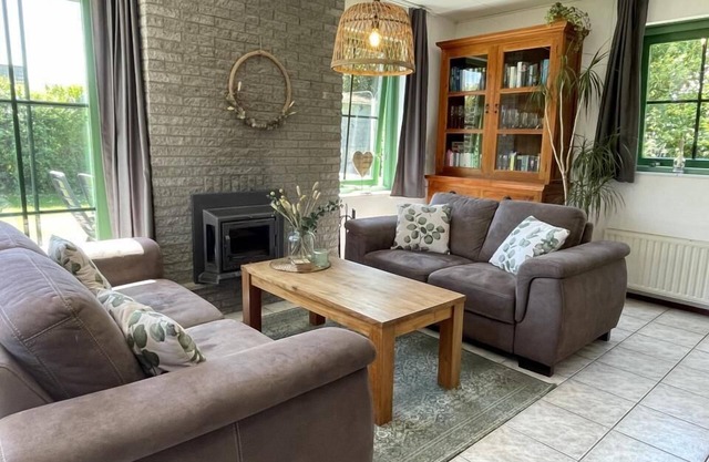 2 bedroom accommodation in Julianadorp aan zee