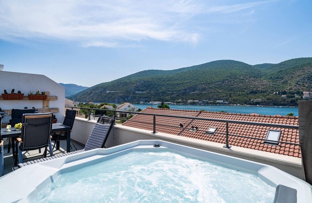 2 bedroom accommodation in Stara Mokosica
