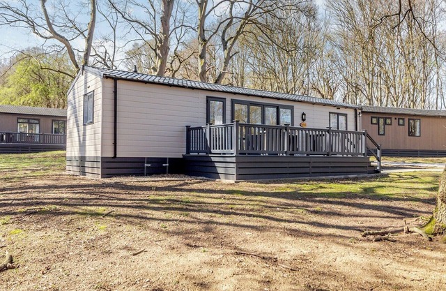 2 bedroom accommodation in Woolverstone, Ipswich