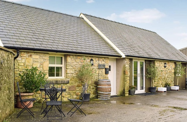 2 bedroom accommodation in Tufton, near Haverfordwest