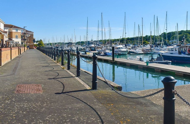 2 bedroom accommodation in East Cowes