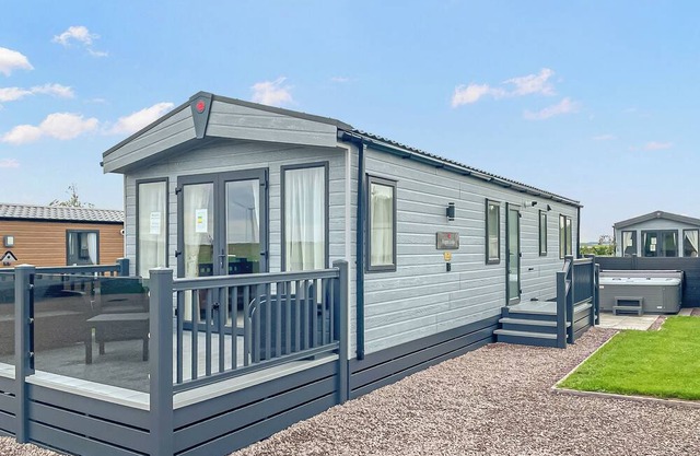 2 bedroom accommodation in Laurenkirk