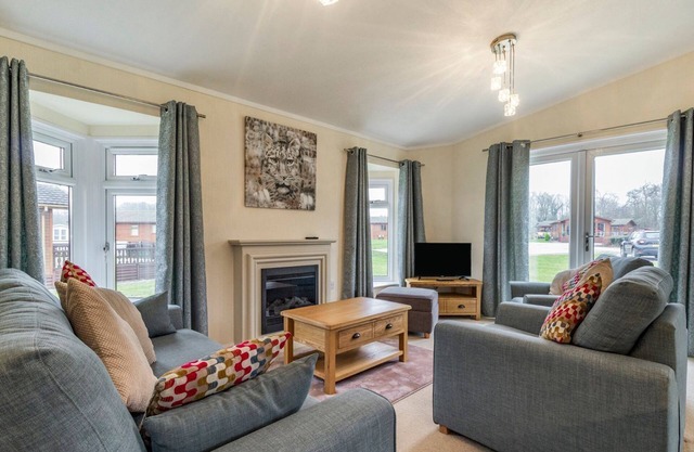 2 bedroom accommodation in Sproatley