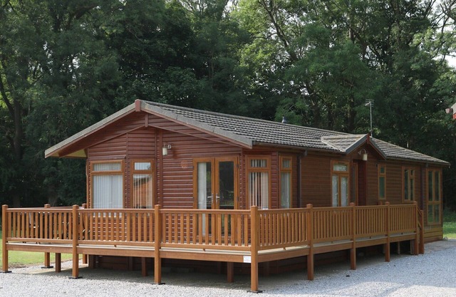 2 bedroom accommodation in Sproatley