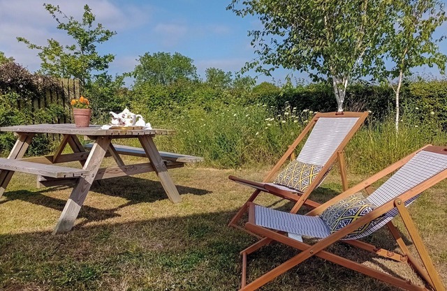 2 bedroom accommodation in Stone Allerton, near Cheddar