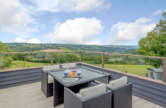 2 bedroom accommodation in Bickleigh, near Tiverton