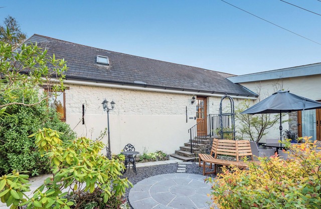 2 bedroom accommodation in Whitland, near Narberth