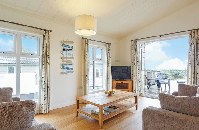 2 bedroom accommodation in Carnmenellis, Nr Falmouth
