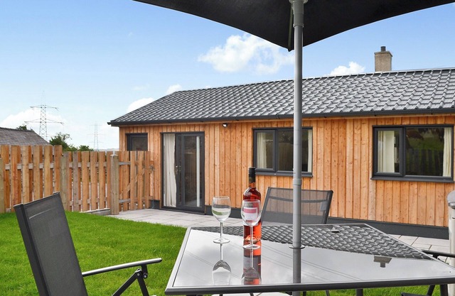 2 bedroom accommodation in Llanllechid, near Bangor
