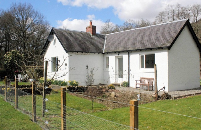 2 bedroom accommodation in St Fillans, near Crieff
