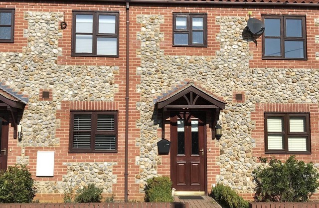 2 bedroom accommodation in Gayton