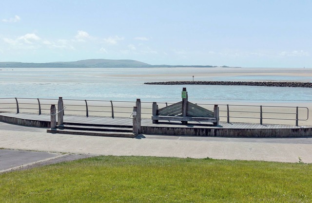 2 bedroom accommodation in Gogledd