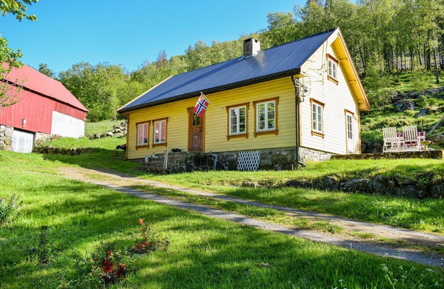 2 bedroom amazing home in Farsund