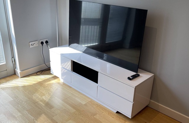 2 bedroom apartment in Bedford town centre. Sleeps 6