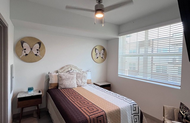 2-bedroom apartment in nice Dallas with fitness room, AC
