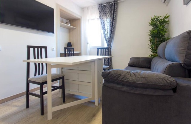 2 bedroom apartment near City of Arts
