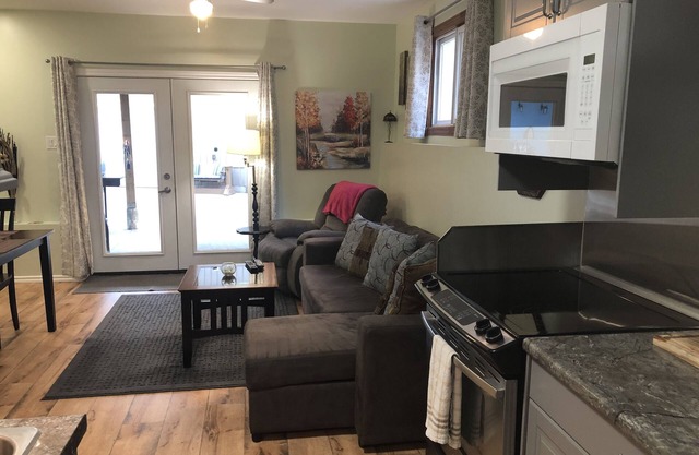 2 Bedroom Apartment With Pool East Side
