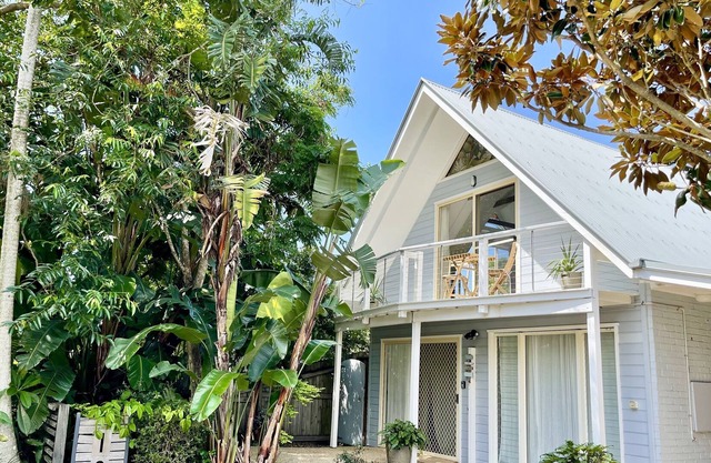 2 Bedroom Beachside Cottage