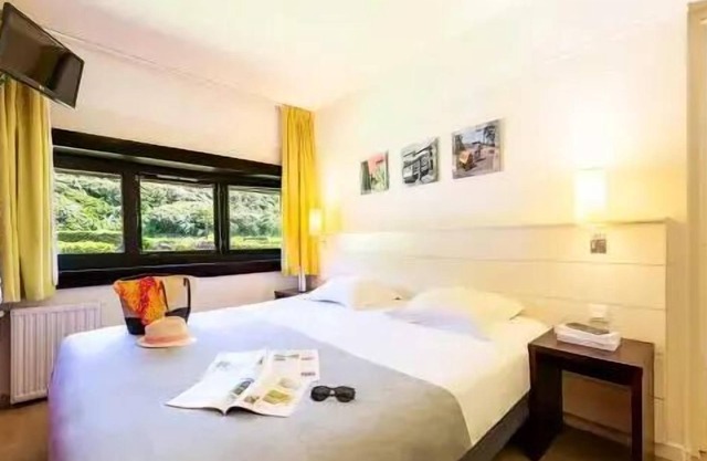 2 Bedroom Classic Room for 2 Adults and 1 Child with breathtaking sea view