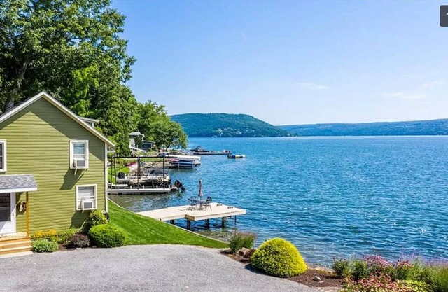 2 Bedroom Cottage on Keuka Lake. Sleeps 6 Comfortably