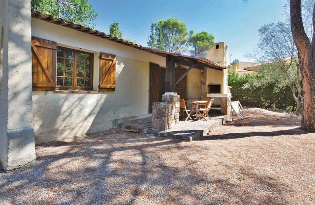 2 bedroom cozy home in La Bouverie