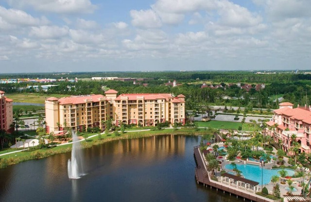 2 Bedroom Deluxe Condo at Bonnet Creek, on Disney Property!