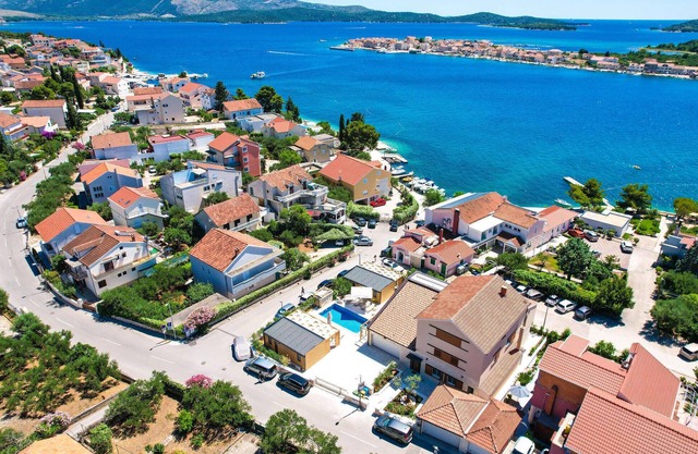 2 bedroom gorgeous home in Brodarica