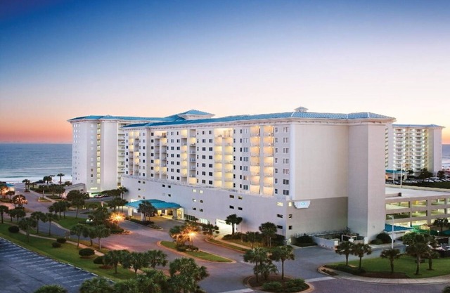 2 Bedroom Lockoff Suite on Destin Beach, Wyndham Majestic Sun!